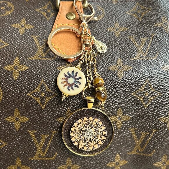 MANDALA LASER ENGRAVED Bag Charm Brown Gold Tone💮 - Picture 5 of 9